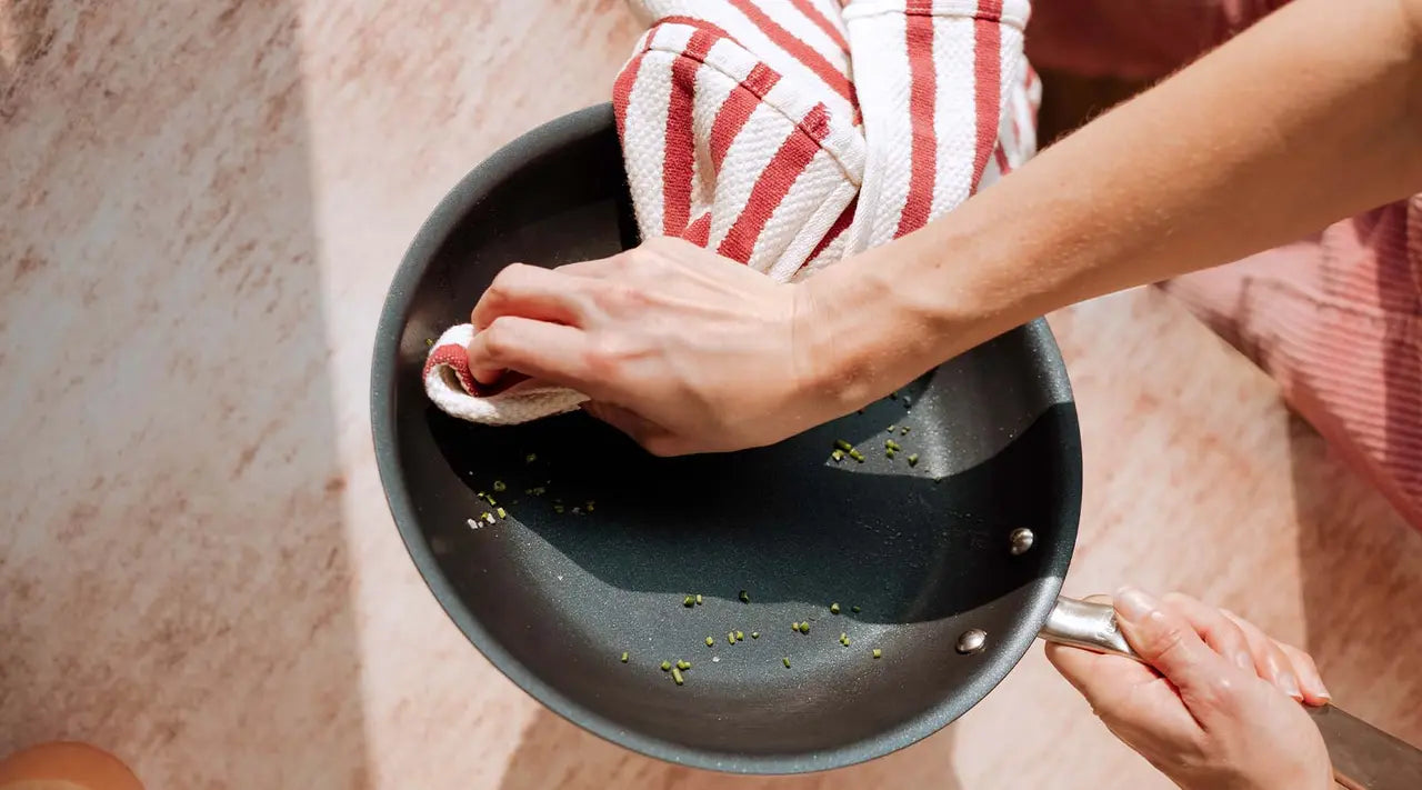 When to replace non-stick cookware safely